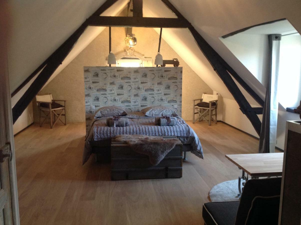 Le Moulin De Chareau Bed & Breakfast Reugny  Exterior photo